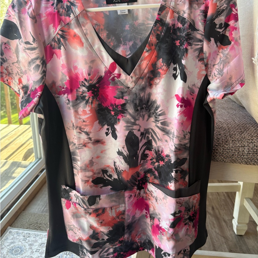 Koi Lite Floral V-Neck Scrub Top